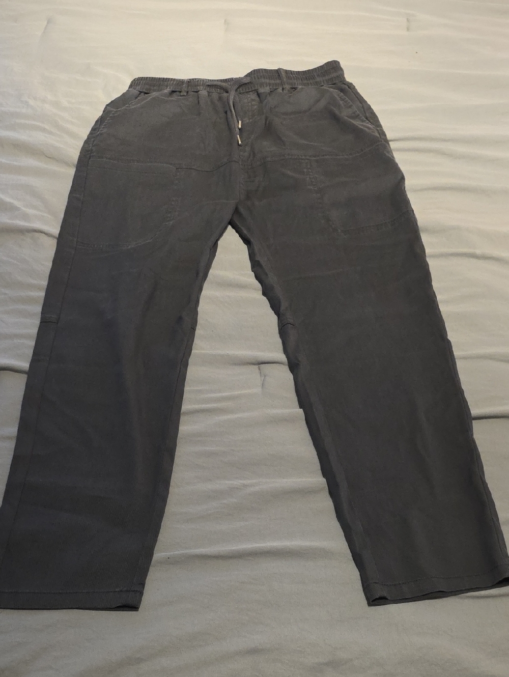Men's Cargo Drawstring Pants in Charcoal Gray
